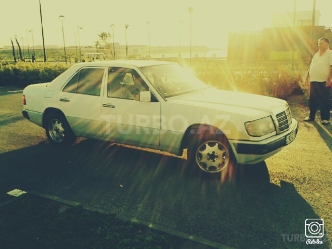 Mercedes E 200 1991, 280,000 km - 2.0 л - Bakı