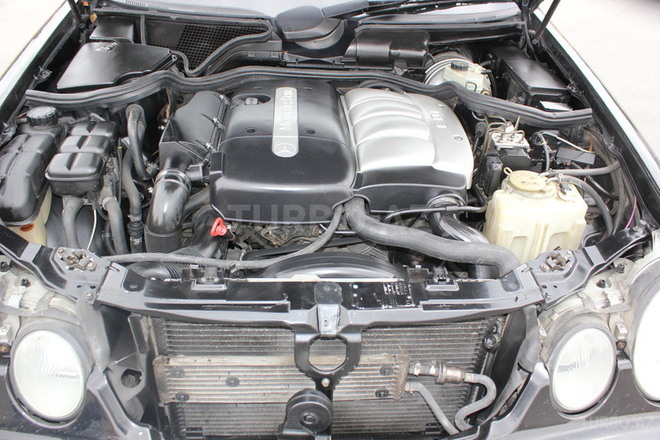 Mercedes E 220 2000, 257,000 km - 2.2 l - Bakı