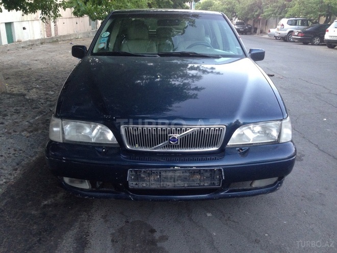 Volvo  1999, 239,000 km - 2.4 l - Bakı