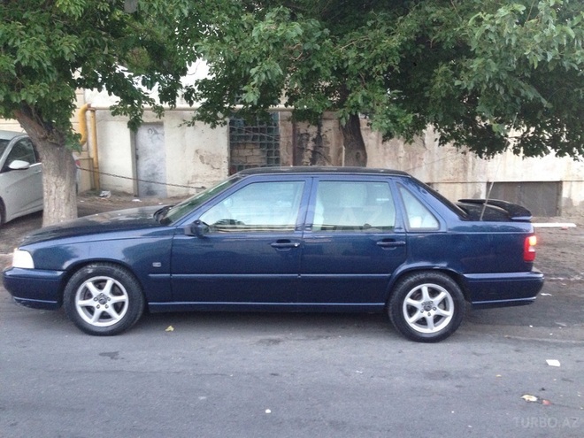 Volvo  1999, 239,000 km - 2.4 l - Bakı