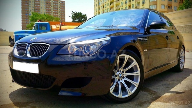 BMW M5 2005, 103,000 km - 5.0 л - Bakı