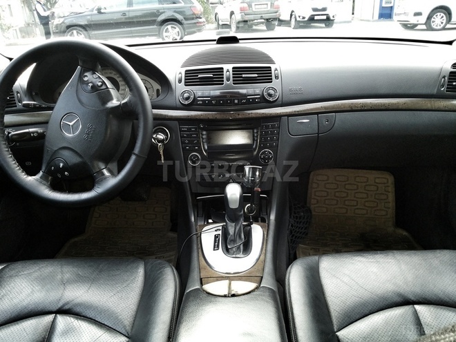 Mercedes E 270 2002, 250,000 km - 2.7 l - Bakı