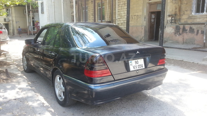 Mercedes C 240 1998, 240,000 km - 2.4 l - Bakı