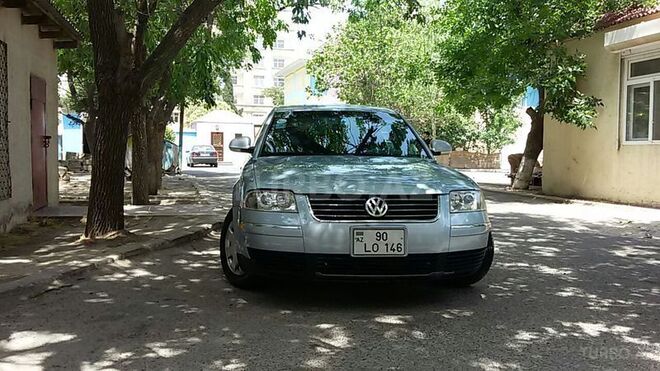 Volkswagen Passat 2004, 230,000 km - 1.8 l - Bakı