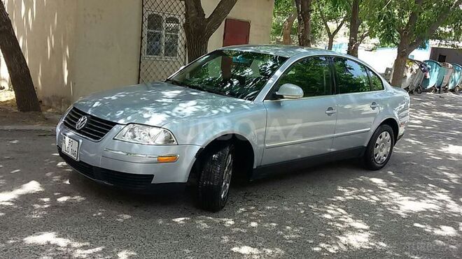 Volkswagen Passat 2004, 230,000 km - 1.8 l - Bakı
