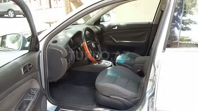 Volkswagen Passat 2004, 230,000 km - 1.8 l - Bakı