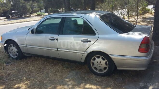 Mercedes C 230 1999, 164,800 km - 2.3 л - Bakı