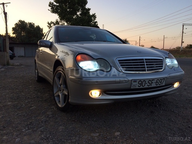 Mercedes C 240 2001, 286,000 km - 2.6 l - Bakı