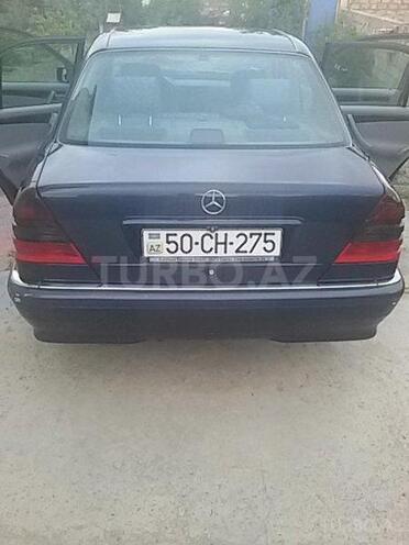 Mercedes C 220 2000, 241,000 km - 2.2 л - Bakı
