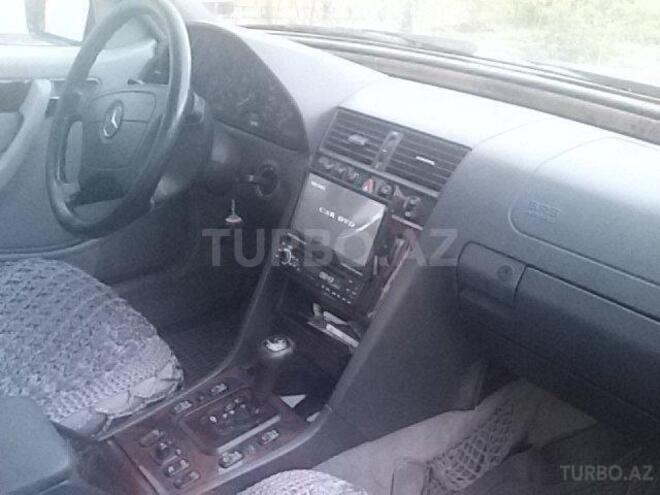 Mercedes C 220 2000, 241,000 km - 2.2 л - Bakı