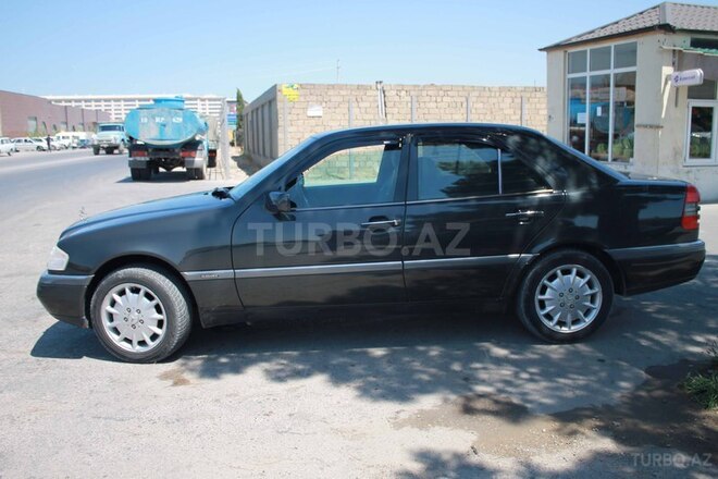Mercedes C 220 1995, 280,000 km - 2.2 l - Bakı