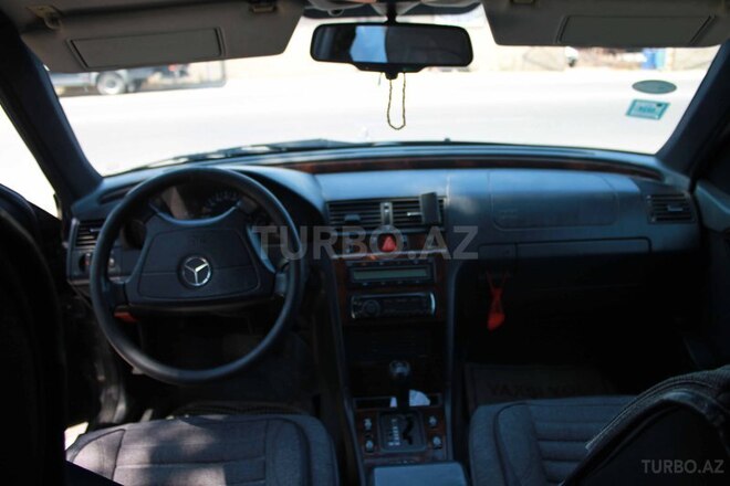Mercedes C 220 1995, 280,000 km - 2.2 l - Bakı