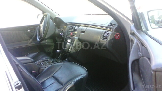 Mercedes E 320 1999, 251,000 km - 3.2 l - Bakı