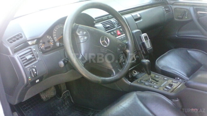 Mercedes E 320 1999, 251,000 km - 3.2 l - Bakı