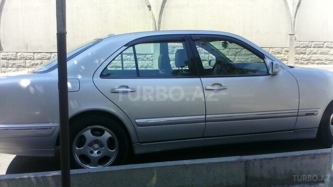Mercedes E 320 1999, 251,000 km - 3.2 l - Bakı