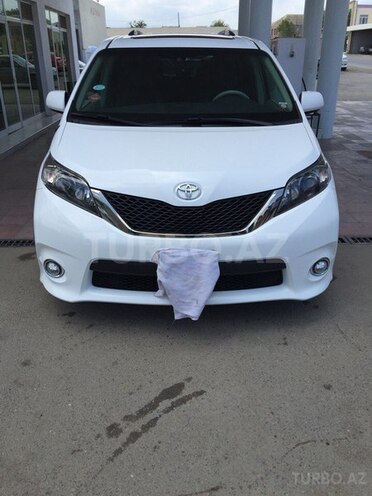Toyota Sienna 2011, 16,598 km - 3.5 l - Bakı
