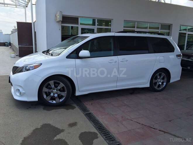 Toyota Sienna 2011, 16,598 km - 3.5 l - Bakı