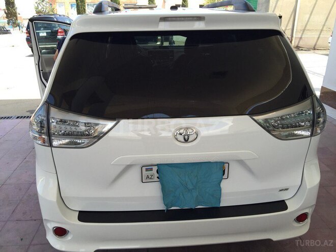 Toyota Sienna 2011, 16,598 km - 3.5 l - Bakı