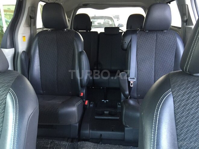 Toyota Sienna 2011, 16,598 km - 3.5 l - Bakı