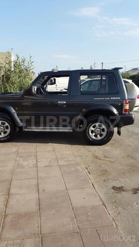 Mitsubishi Pajero 1993, 295,000 km - 2.8 l - Bakı