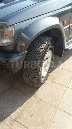 Mitsubishi Pajero 1993, 295,000 km - 2.8 l - Bakı