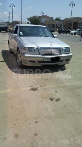 Mercedes C 220 2000, 232,000 km - 2.2 л - Bakı