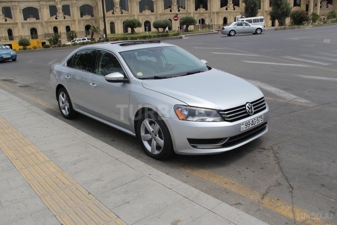 Volkswagen Passat 2012, 85,000 km - 2.5 l - Bakı