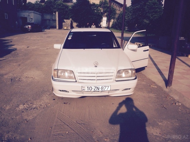 Mercedes C 200 1995, 353,000 km - 0.2 l - Bakı