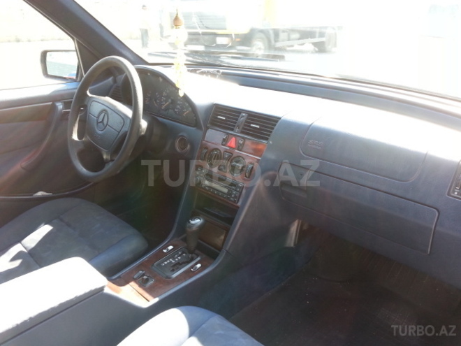 Mercedes C 200 1997, 250,000 km - 2.0 l - Bakı
