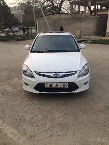 Hyundai i30 2011, 85,000 km - 1.6 l - Bakı