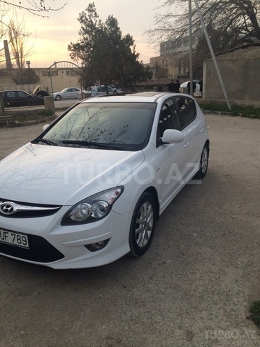 Hyundai i30 2011, 85,000 km - 1.6 l - Bakı