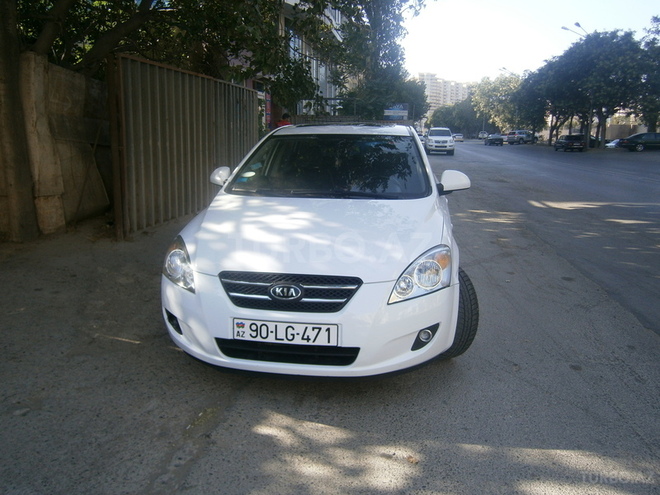 Kia Ceed 2010, 100,000 km - 2.0 l - Bakı