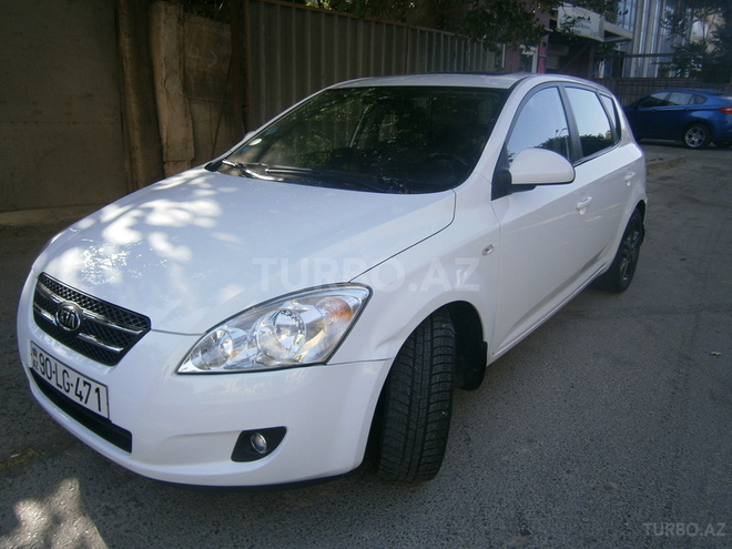 Kia Ceed 2010, 100,000 km - 2.0 l - Bakı