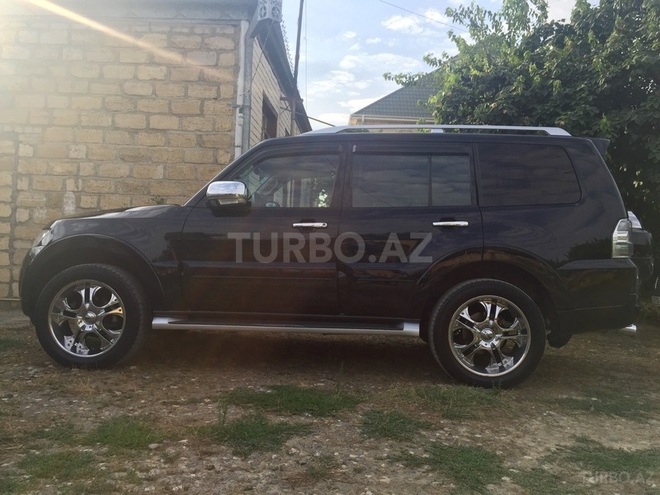 Mitsubishi Pajero 2008, 90,000 km - 3.0 l - Bakı