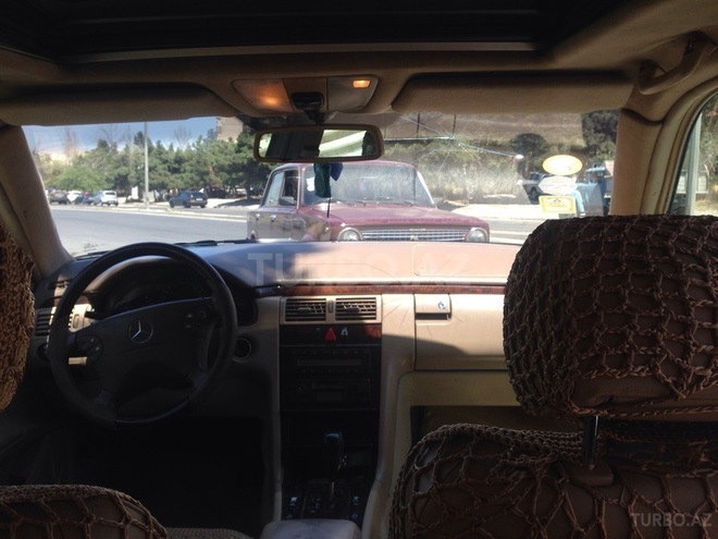 Mercedes E 240 2000, 170,000 km - 0.3 l - Bakı