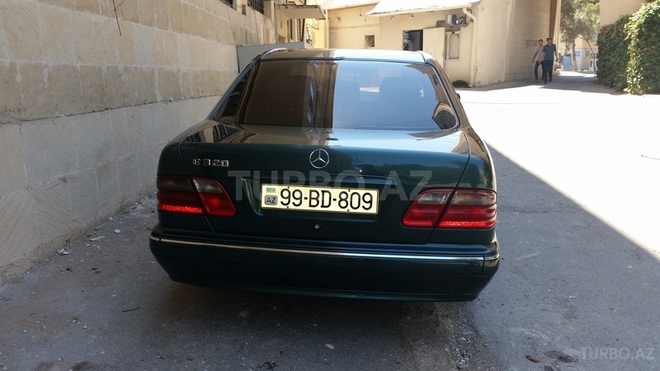 Mercedes E 220 2000, 247,000 km - 2.2 l - Bakı