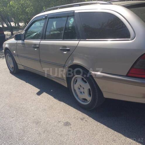 Mercedes C 220 1999, 298,000 km - 2.2 l - Bakı