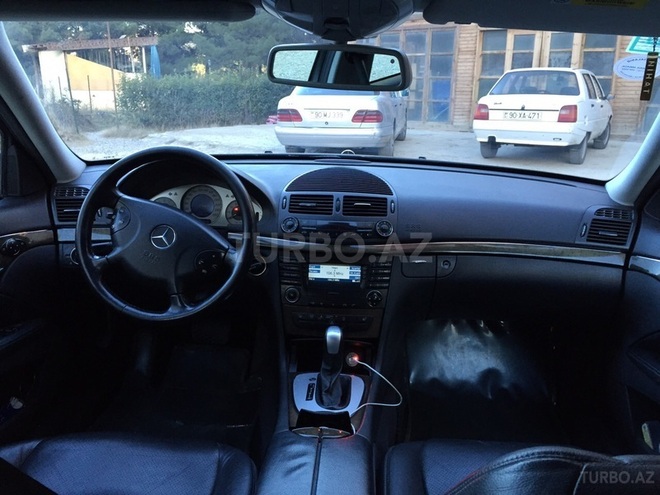 Mercedes E 320 2004, 220,022 km - 3.2 l - Bakı