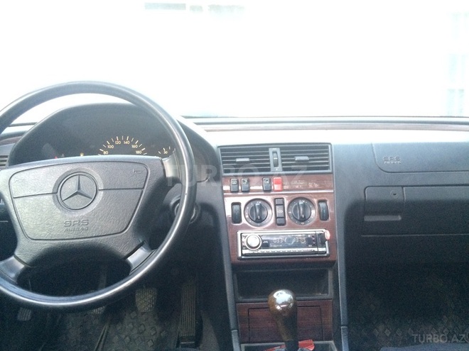 Mercedes C 180 1995, 298,000 km - 1.8 l - Bakı