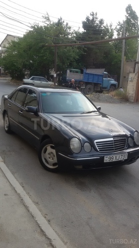 Mercedes E 240 2000, 237,000 km - 2.6 l - Bakı