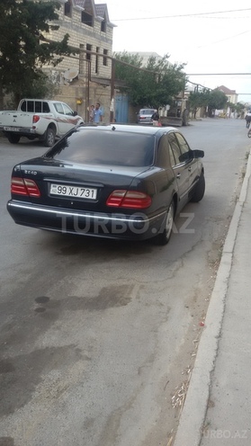 Mercedes E 240 2000, 237,000 km - 2.6 l - Bakı