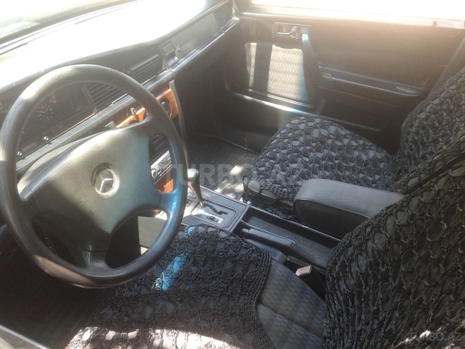 Mercedes 190 1991, 150,000 km - 2.3 l - Bakı