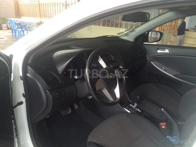 Hyundai Accent 2013, 38,000 km - 1.4 l - Bakı