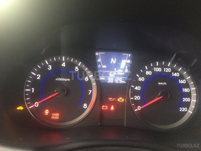 Hyundai Accent 2013, 38,000 km - 1.4 l - Bakı