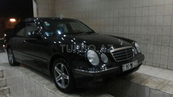 Mercedes E 220 1999, 247,000 km - 2.2 l - Bakı