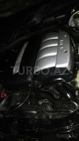 Mercedes E 220 1999, 247,000 km - 2.2 l - Bakı