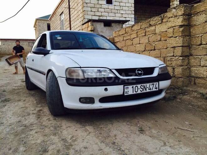 Opel Vectra 1996, 220,000 km - 2.0 l - Bakı