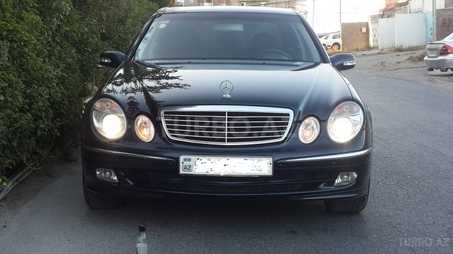 Mercedes E 220 2002, 186,000 km - 2.2 l - Bakı