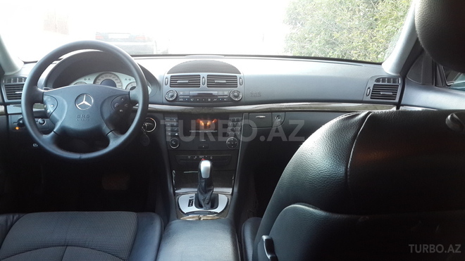 Mercedes E 220 2002, 186,000 km - 2.2 l - Bakı
