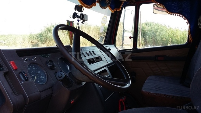 Mercedes 609 D 1988, 818,000 km - 4.0 л - Bakı